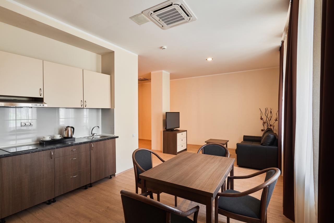 Hotel Gino Wellness Rabath アハルツィヘ エクステリア 写真