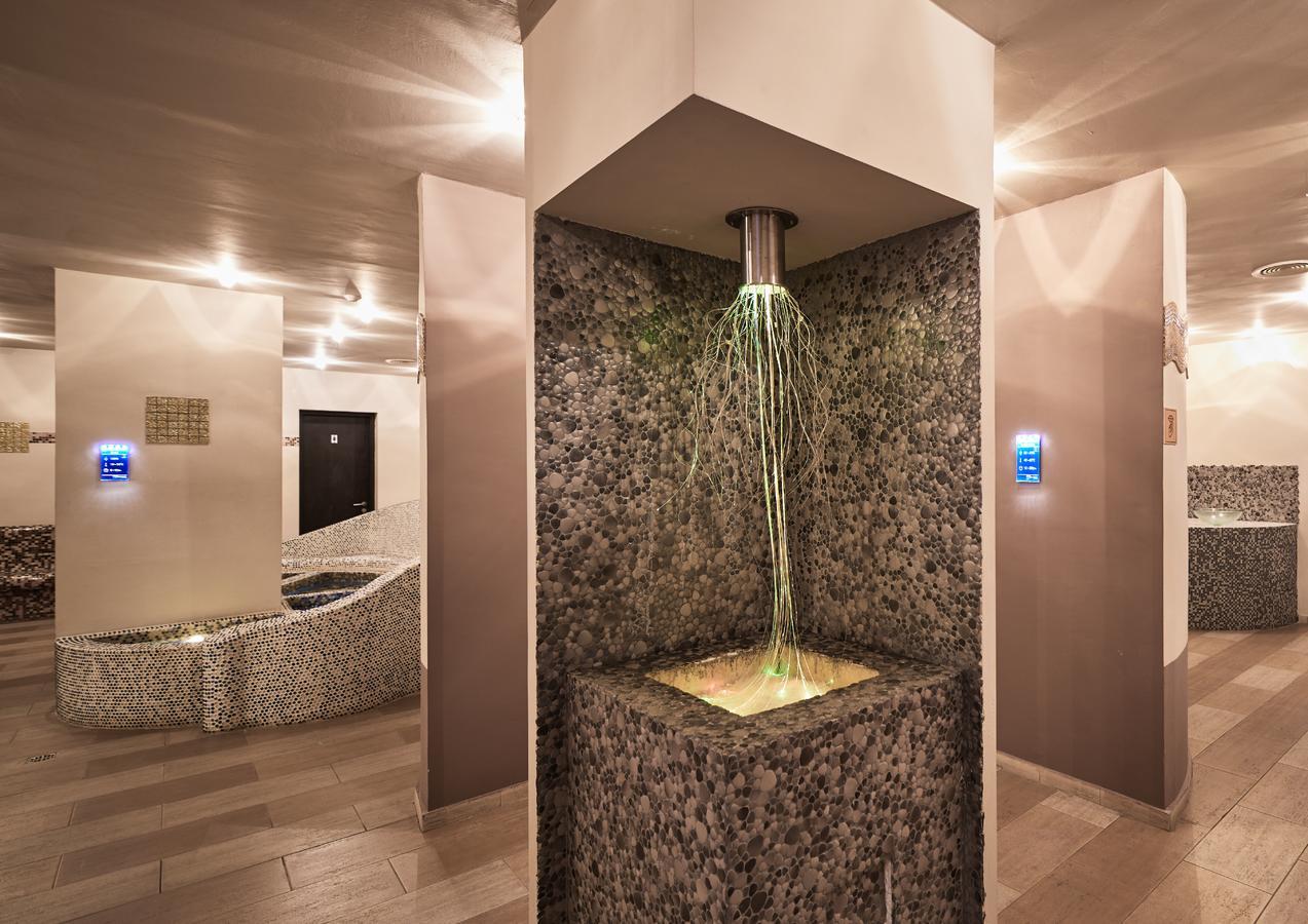 Hotel Gino Wellness Rabath アハルツィヘ エクステリア 写真