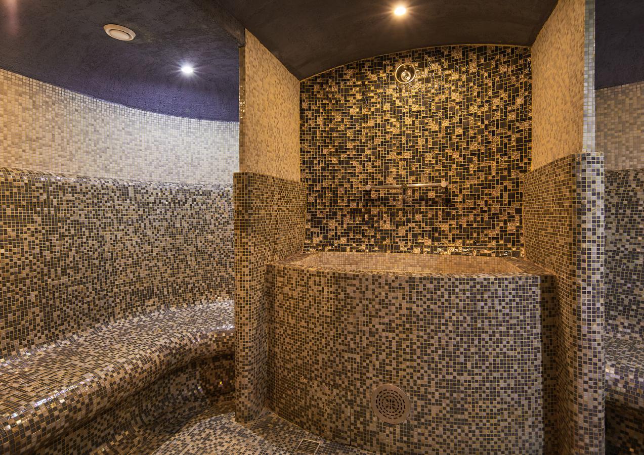 Hotel Gino Wellness Rabath アハルツィヘ エクステリア 写真