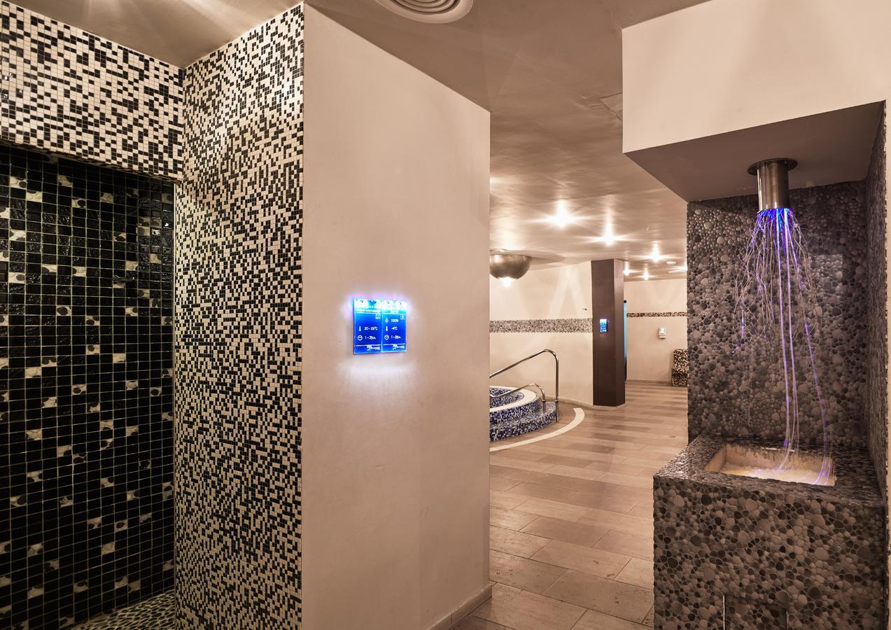 Hotel Gino Wellness Rabath アハルツィヘ エクステリア 写真